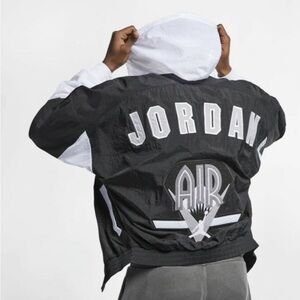 Nike Air Jordan Retro Windbreaker Hooded Jacket Black White BV5450-011 Men Sz L